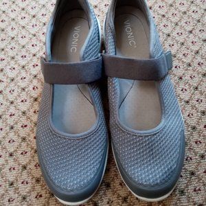 Vionic Jessia11 - Gray Mary Jane with Velcro Straps - Size 10